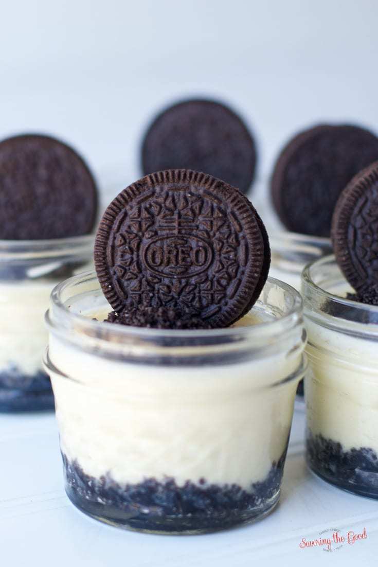 Portion control your dessert with a sous vide cheesecake in a mini mason jar. This sous vide cheesecake recipe has a double stuf Oreo crust. Satisfy your Oreo cookie cheesecake sweet tooth. You will love this easy Oreo cheesecake recipe. Once you have sous vide cheesecake you may never bake a cheesecake again.