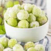 Sugared Prosecco Grapes (Sugared Champagne Grapes).