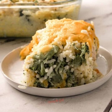 chicken broccoli rice casserole square image.