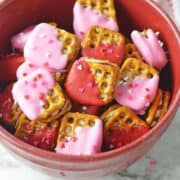 Valentine Pretzel Hug Treats