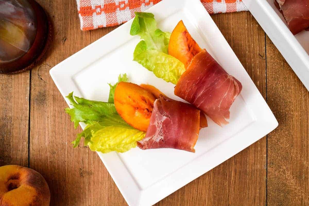 Grilled-Peaches-Wrapped-in-Prosciutto